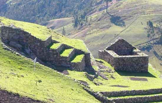 Complejo Arqueológico Cojitambo Ecuador