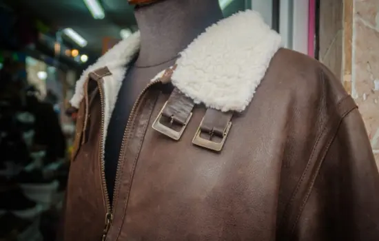 Ropa de cuero Cotacachi Ecuador